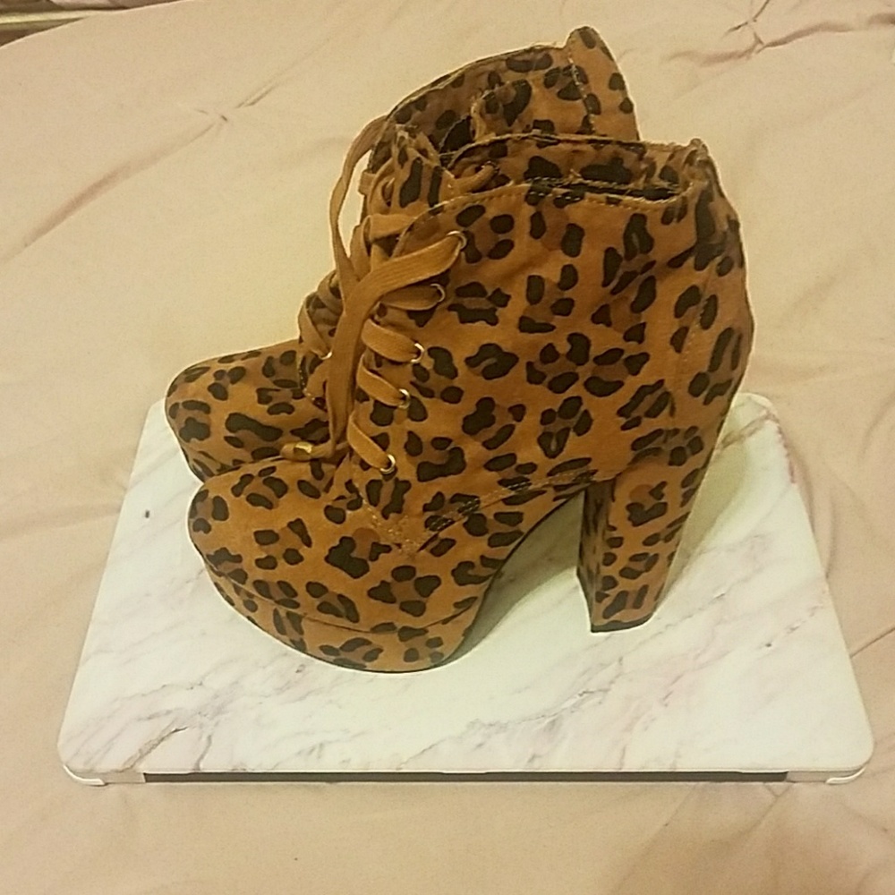 Leopard platform boot